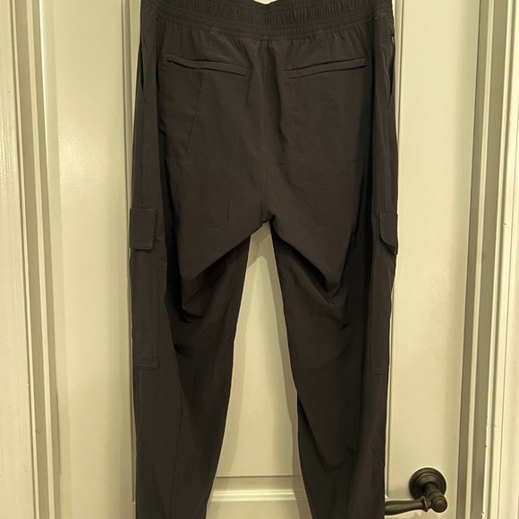 NWOT Athleta Chelsea Utility Cargo Jogger Black - Picture 3 of 6